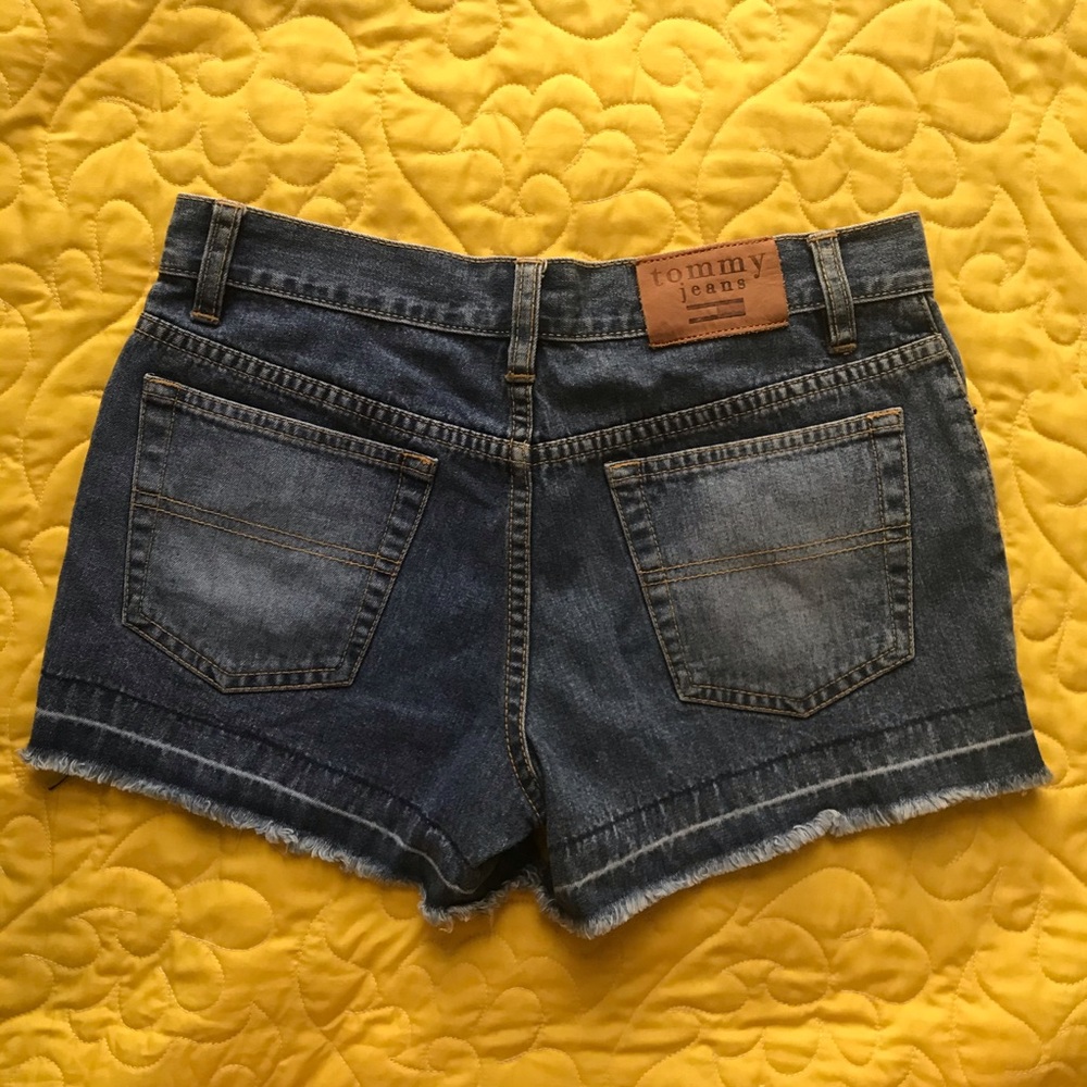 Y2K Tommy Hilfiger Released Hem Denim Short Shorts - Picture 2 of 11